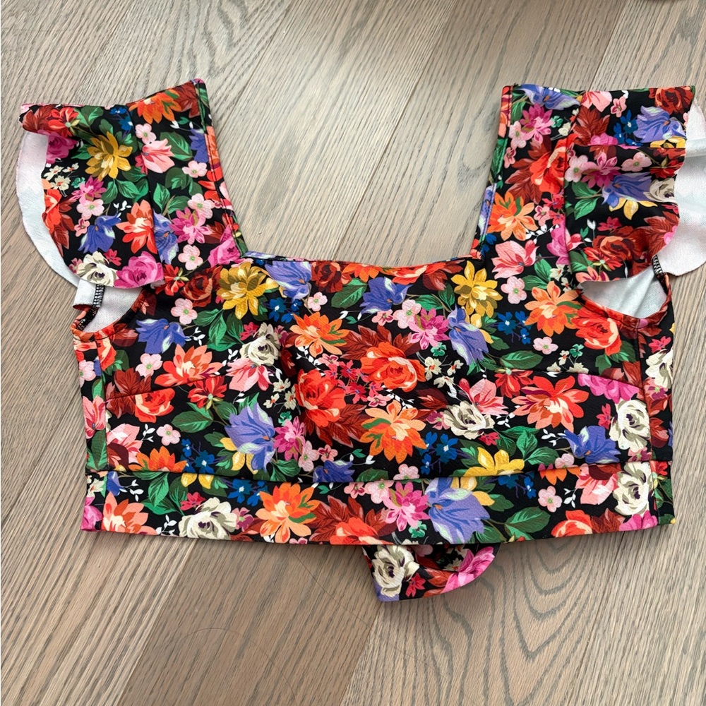 Floral Crop Top with Ruffle Sleeves